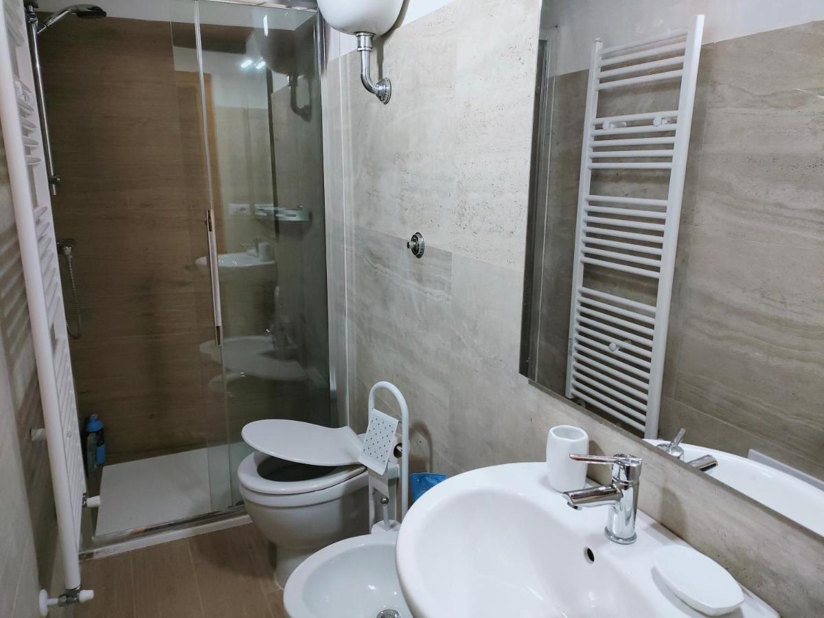 Francigena Viterbo Apartment Con Parcheggio Gratuito A Soli 2 Minuti Luaran gambar